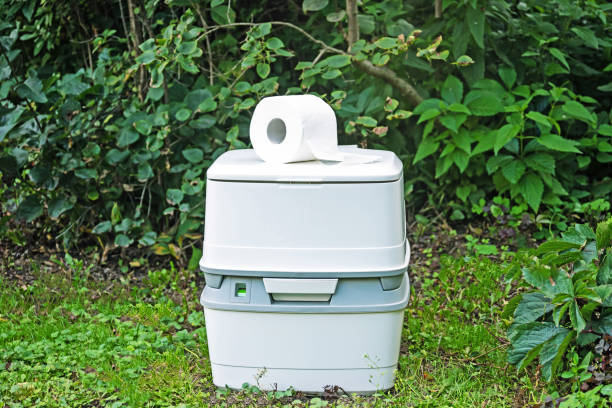 Portable bathroom rental in Bethalto, IL