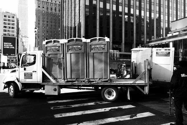 Best High-end porta potty rental  in Bethalto, IL